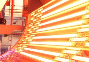 工業中常見的紅外線加熱燈是怎么讓物體變熱的？