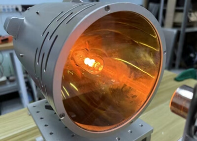 科研高溫實驗探秘：紅外點狀聚焦加熱器為何備受高校實驗室歡迎？